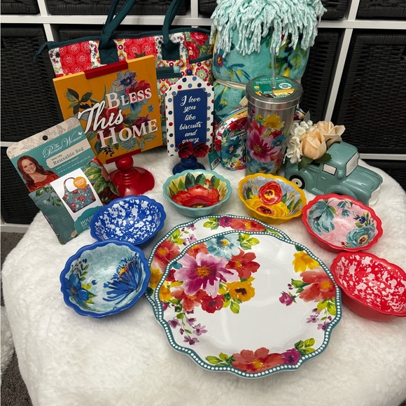 Pioneer woman bundle - Picture 3 of 3